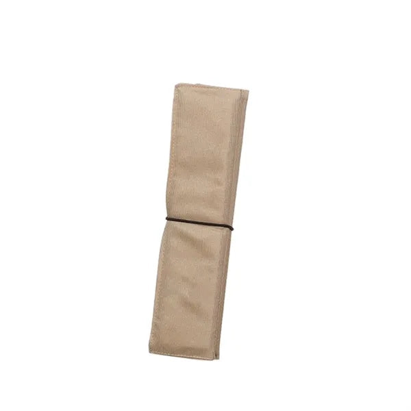 Waterproof picnic mat is foldable
