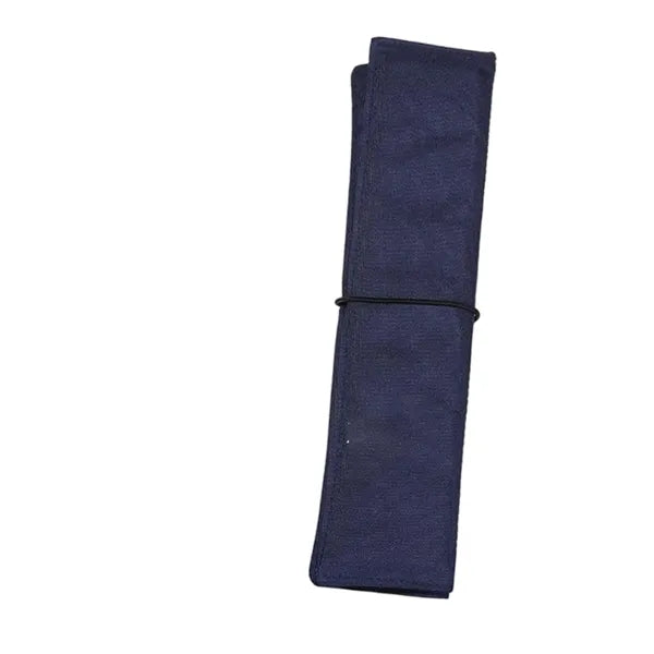 Waterproof picnic mat is foldable