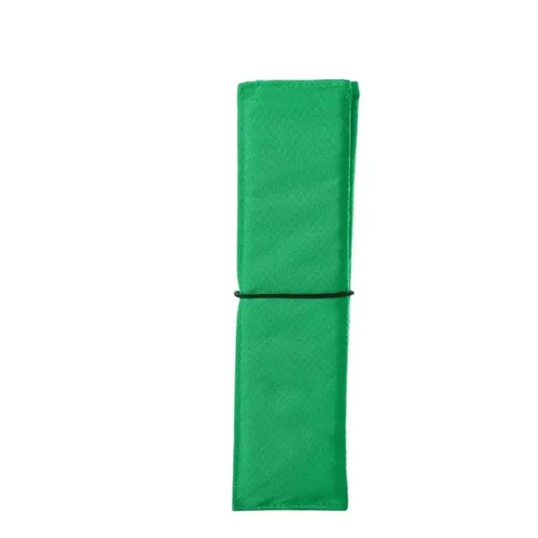 Waterproof picnic mat is foldable