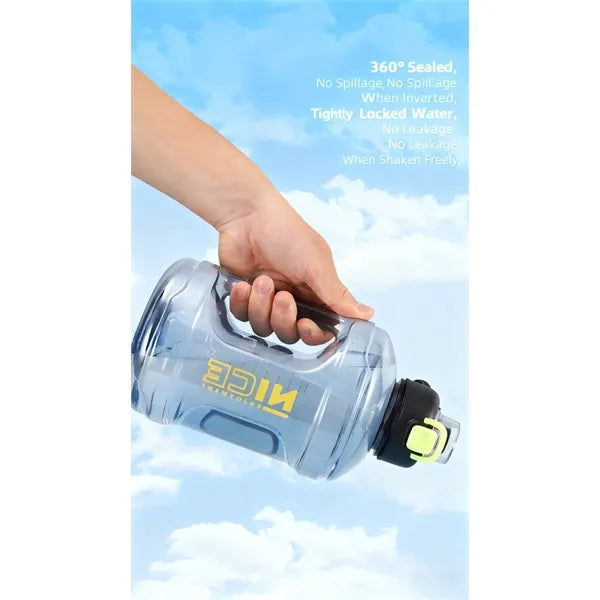Portable water bottle for fitness and outdoor activities