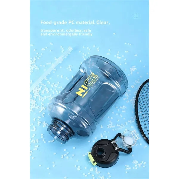 Portable water bottle for fitness and outdoor activities