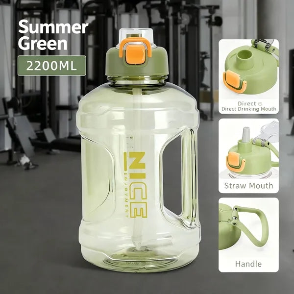 Portable water bottle for fitness and outdoor activities