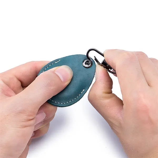 Multifunctional cowhide access card holder keychain