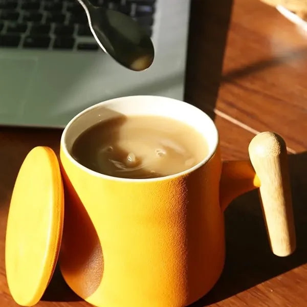 11 oz. Ceramic Tea Infuser Mug with Wood-Look Handle