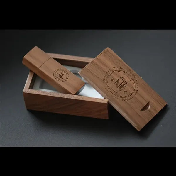 4GB Wooden USB Flash Drive W/Wooden box