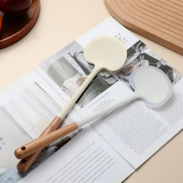 Heatproof Silicone Cooking Spatula Comfortable Grip
