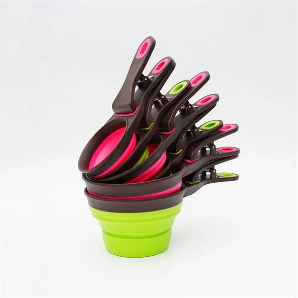 Pet Food Scoop With Collapsible Clip