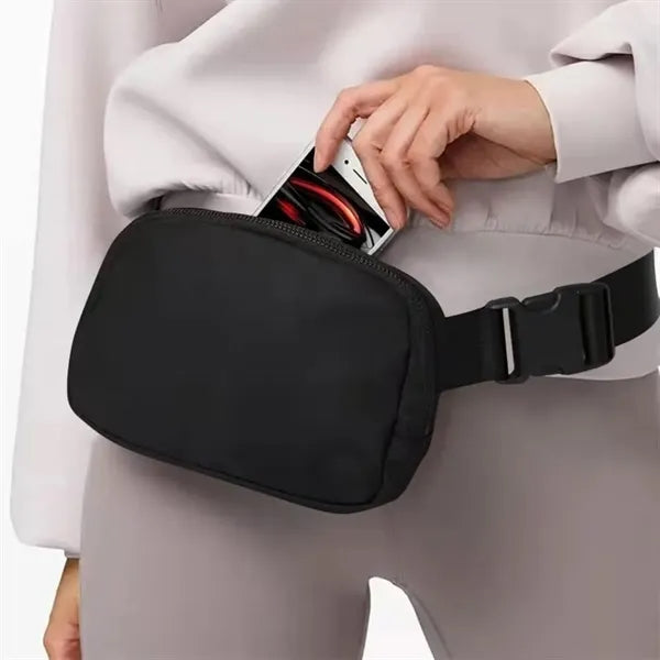 Adjustable sports waist bag