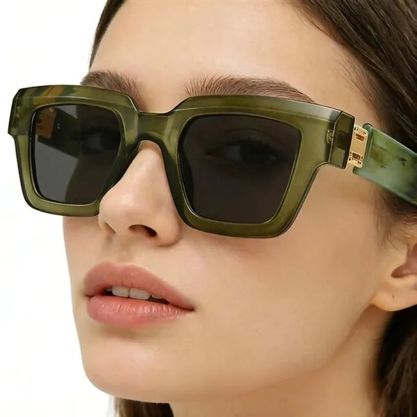 Beautiful large frame sunglasses