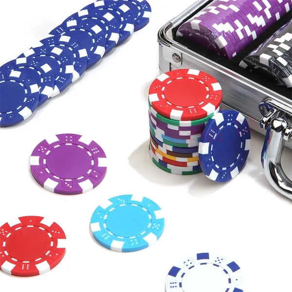 100 Piece Of Poker Chip Set With Aluminum Case